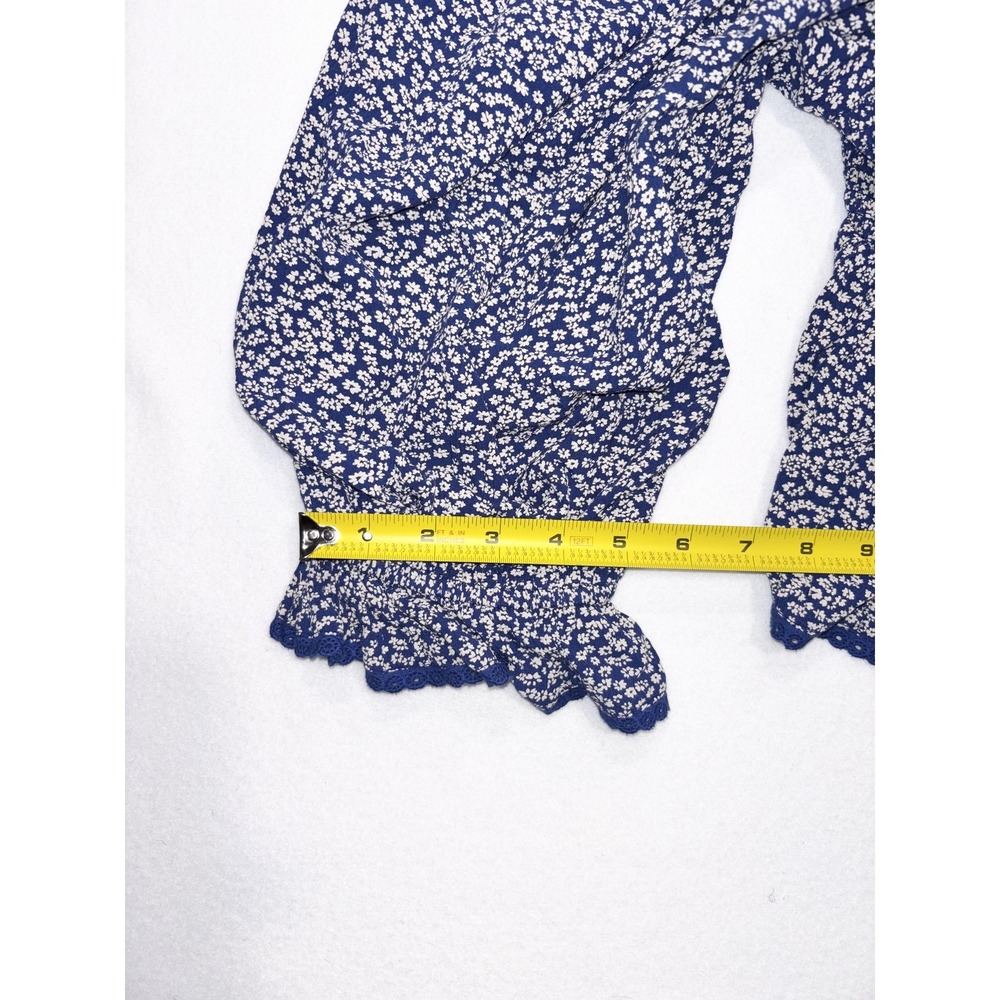 Free People Blouse Womens Large Blue Floral Off Shoulder Smocked Crop Top Boho - Picture 7 of 14